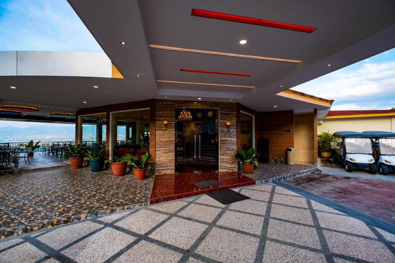 Bukit Indah Doda Hotel & Resorts بالو المظهر الخارجي الصورة